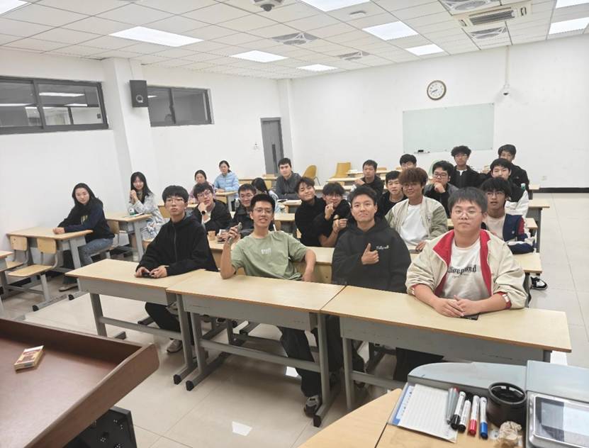 会议室里的人们