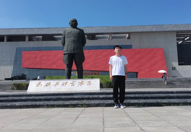 吉鸿昌将军青铜塑像 吉鸿昌将军青铜塑像